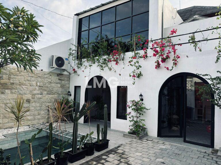 4-bedroom beachside villa in Sanur