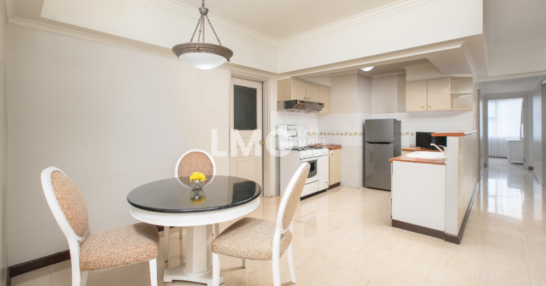 img aryaduta dinning room 1
