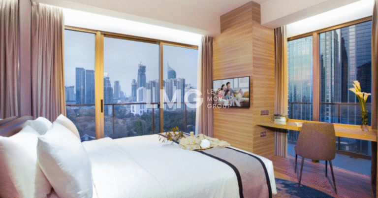img somerset sudirman bedroom