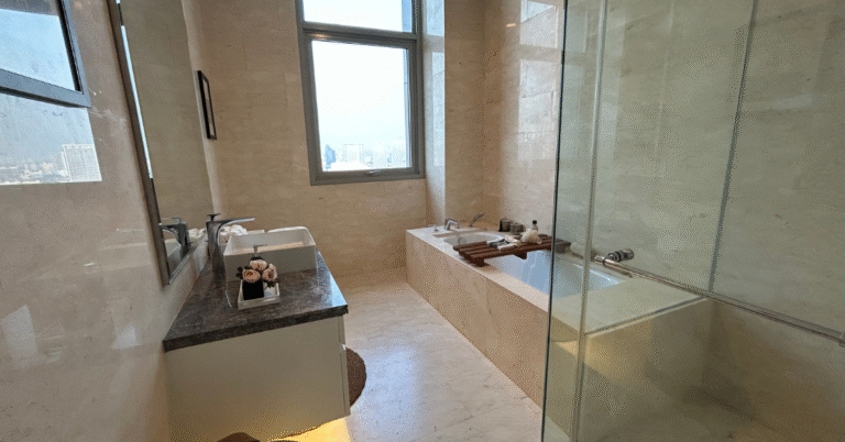 img the stature residence bathroom