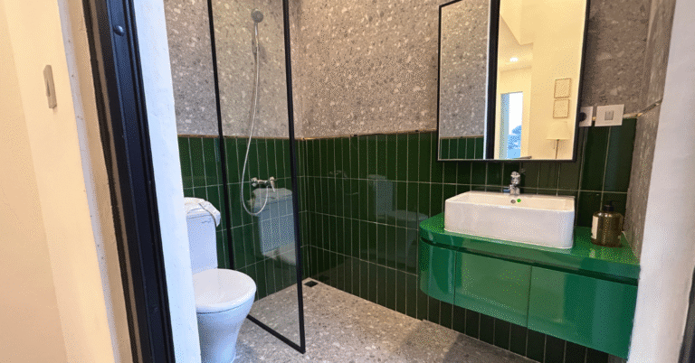 lmg chillea bintaro bathroom